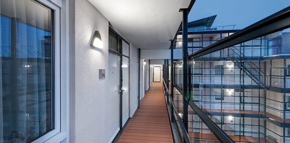 Lightronics GEO armatuur in de galerij van een flat