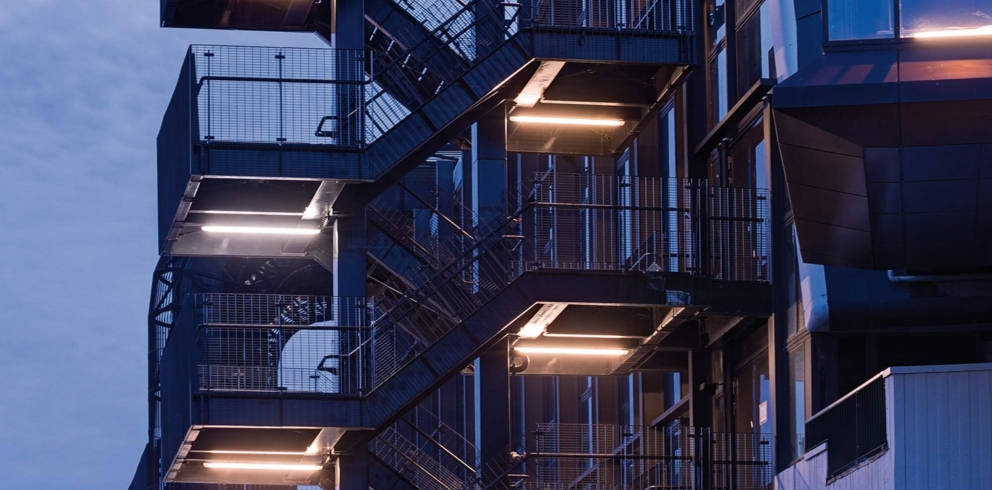 Lightronics SATEGO armatuur in een trappenhuis