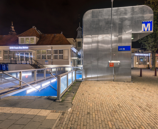 Lightronics PLUTEGO armatuur stationsgebied Metro in Amsterdam-004 Lightronics PLUTEGO armatuur stationsgebied Metro in Amsterdam-004